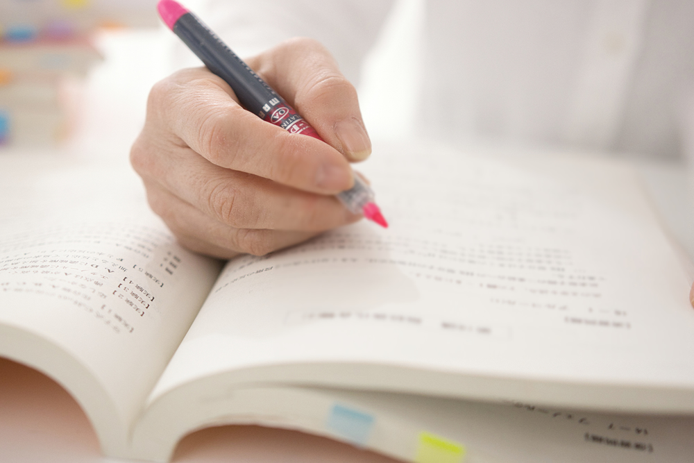 勉強している手元